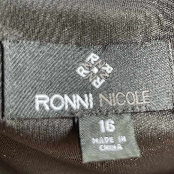 Ronni Nicole Dress 16 - Picture 3 of 3